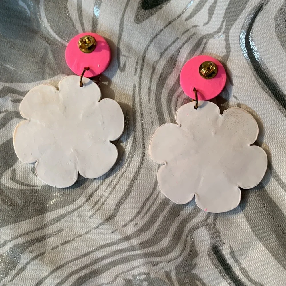 Blush Daisy Clay Daisy Earrings - Picture 3 of 4